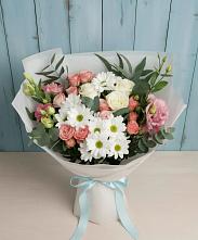 Букет цветов из:  Розы, Лизиантусы и Хризантемы в Малом Верево