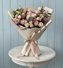 Букет цветов из:  Розы и Лизиантусы #REPLACE_PRED# Малом Верево