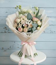 Букет цветов из:  Розы и Лизиантусы #REPLACE_PRED# Малом Верево