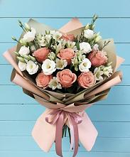 Букет цветов из:  Розы, Альстромерии и Лизиантусы в Малом Верево