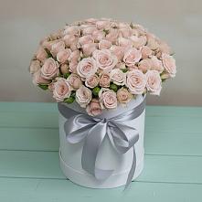 Цветочная композиция из Розы в шляпной коробке в Малом Верево