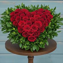 Цветочная композиция из Розы в виде сердца в Малом Верево