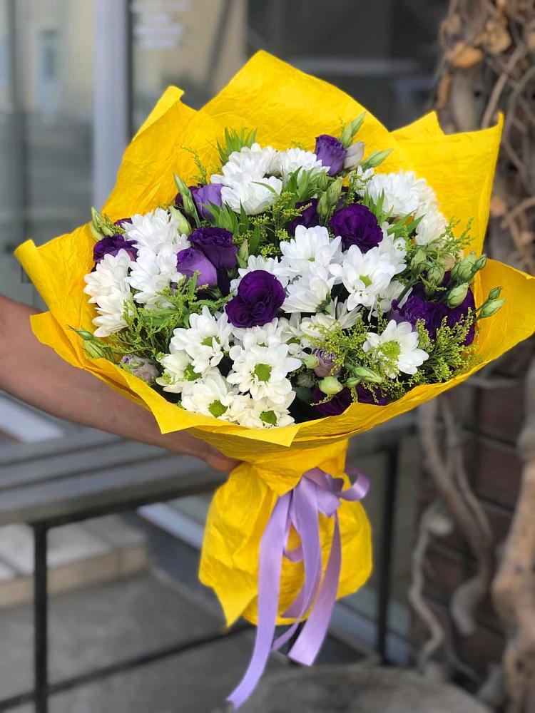 Букет цветов из: Ирисы, Хризантемы и Ромашки в Малом Верево