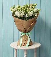 Букет цветов из:  Лизиантусы в Малом Верево