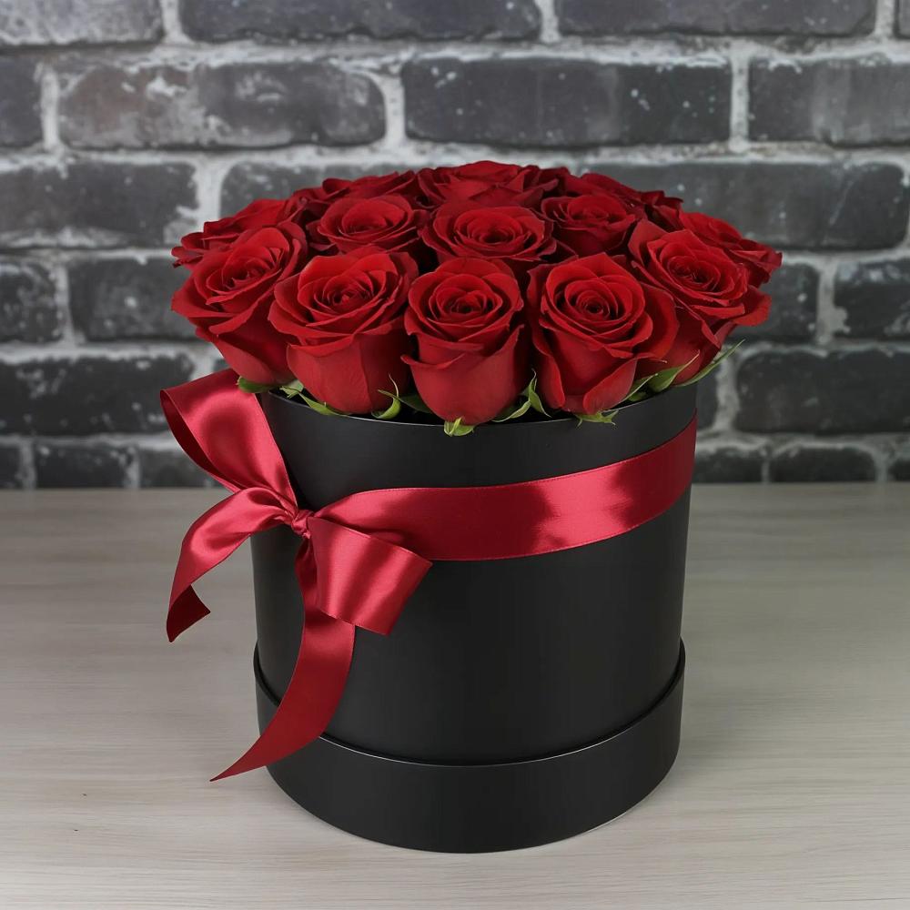 Цветочная композиция из Розы в шляпной коробке в Малом Верево