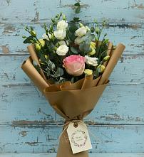 Букет цветов из:  Розы и Лизиантусы в Малом Верево