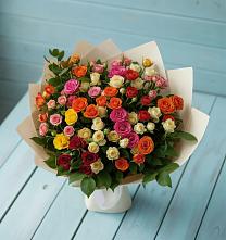 Букет Микс из разноцветных кустовых роз в Малом Верево