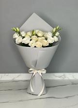 Букет цветов из:  Розы и Лизиантусы в Малом Верево